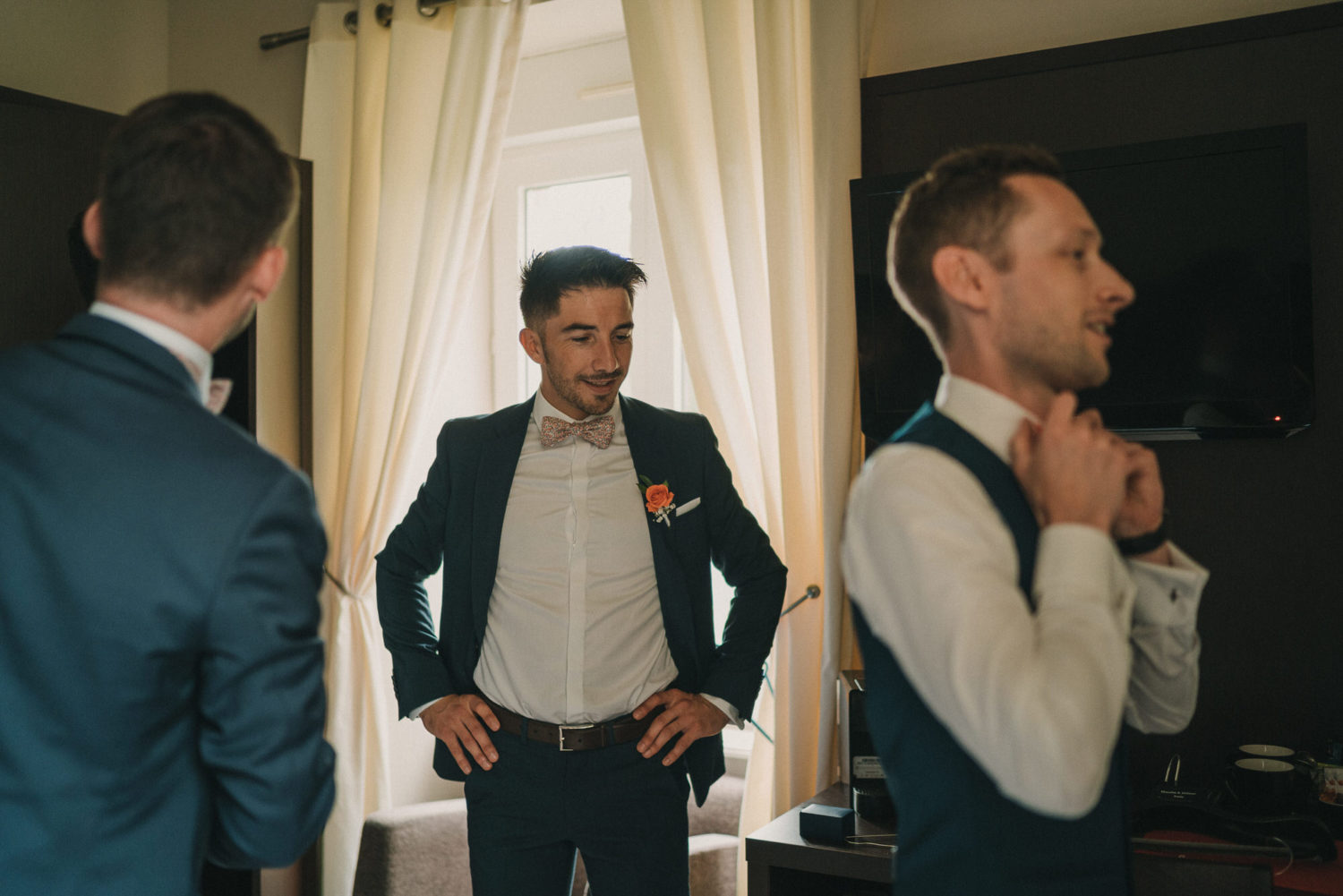 Photo-du-mariage-d_Anne-Sophie-Sylvain-à-la-Cathédrale-St-Corenthin-de-Quimper-et-au-Manoir-de-Kerhuel-à-Plounéour-Lanvern-57-www.antoineborzeix.fr-part.1_