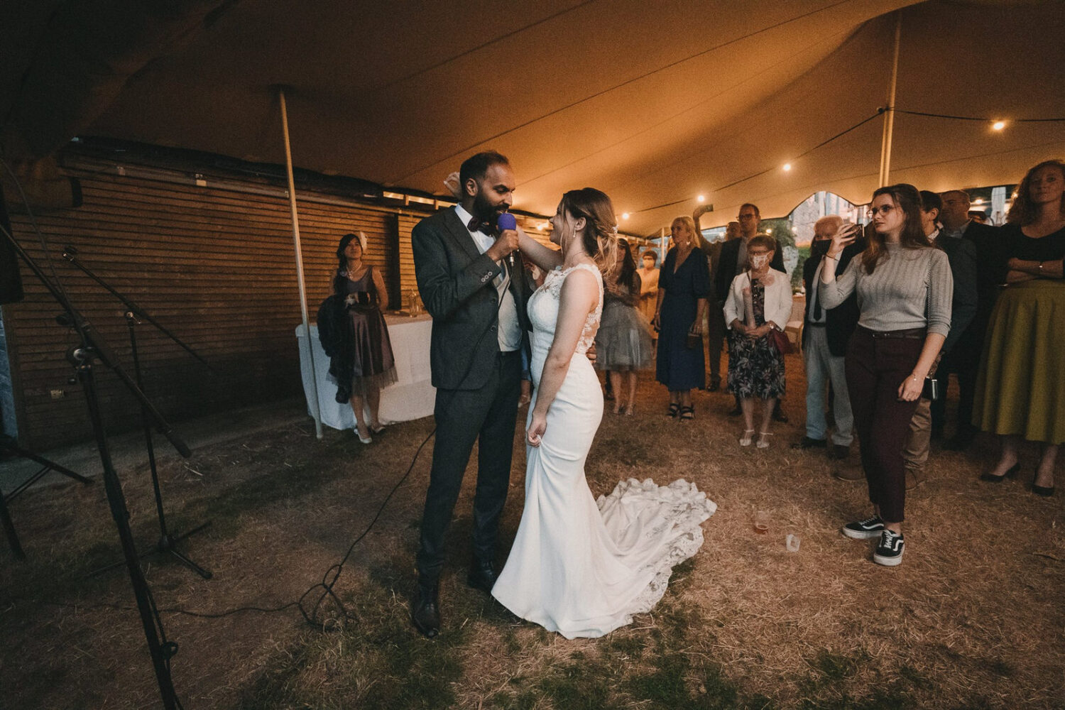 Photo de mariage au Manoir de Kerhuel structures éphémères