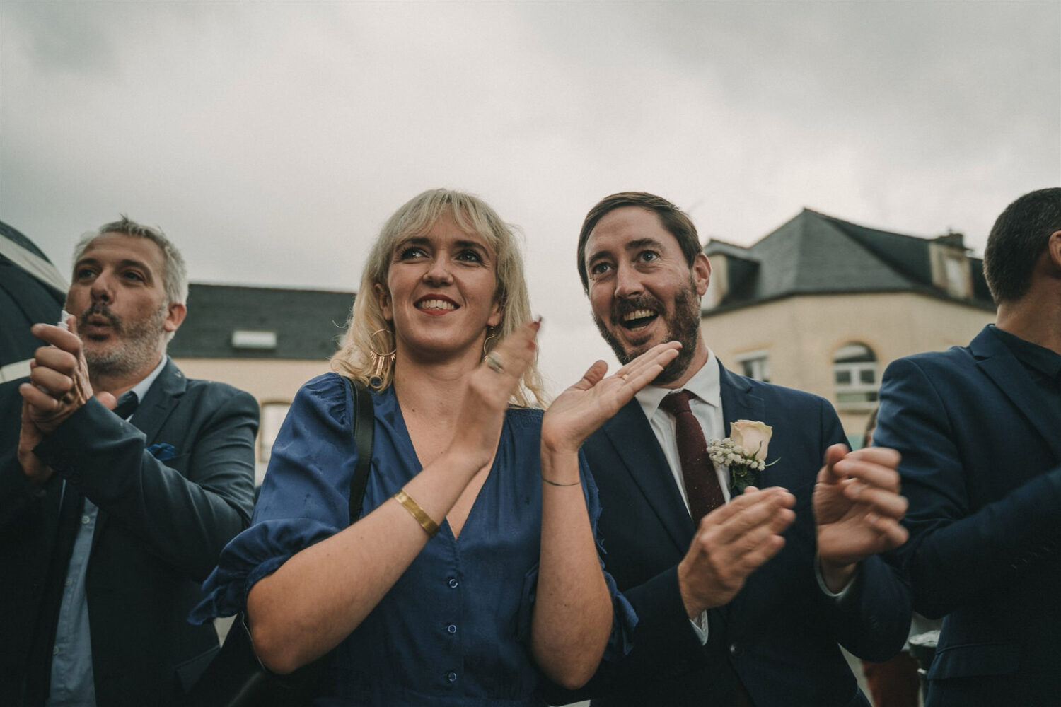 Photo-du-mariage-d_Hélène-et-Prem-à-la-mairie-et-l_église-de-Briec-et-au-Manoir-de-Kerhuel-à-Plounéour-Lanvern-776-www.antoineborzeix.fr_