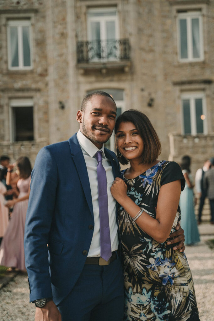 Photo-du-mariage-d_Hélène-et-Prem-à-la-mairie-et-l_église-de-Briec-et-au-Manoir-de-Kerhuel-à-Plounéour-Lanvern-853-www.antoineborzeix.fr_