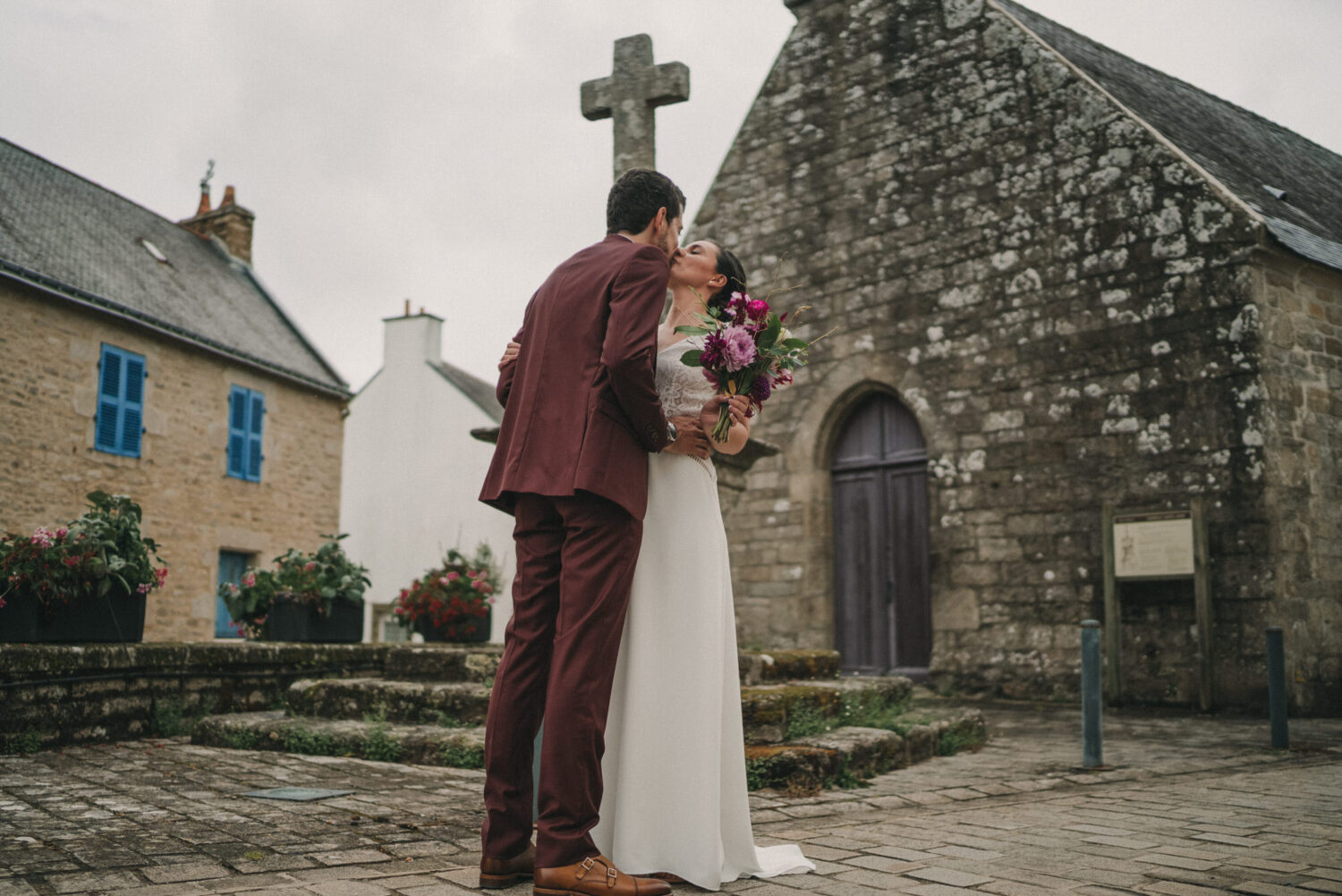 2021.07.24-Photo-de-mariage-d_Emeline-Gabriel-a-La-Ferme-Roudouic-a-Concarneau-par-Antoine-Borzeix-197