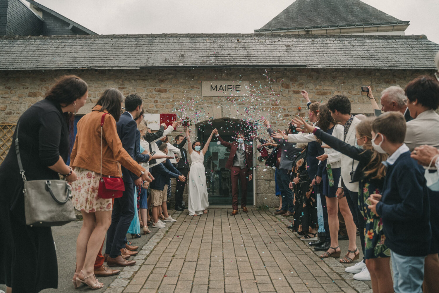 2021.07.24-Photo-de-mariage-d_Emeline-Gabriel-a-La-Ferme-Roudouic-a-Concarneau-par-Antoine-Borzeix-296