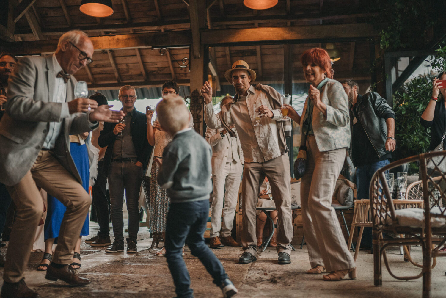 2021.07.24-Photo-de-mariage-d_Emeline-Gabriel-a-La-Ferme-Roudouic-a-Concarneau-par-Antoine-Borzeix-576