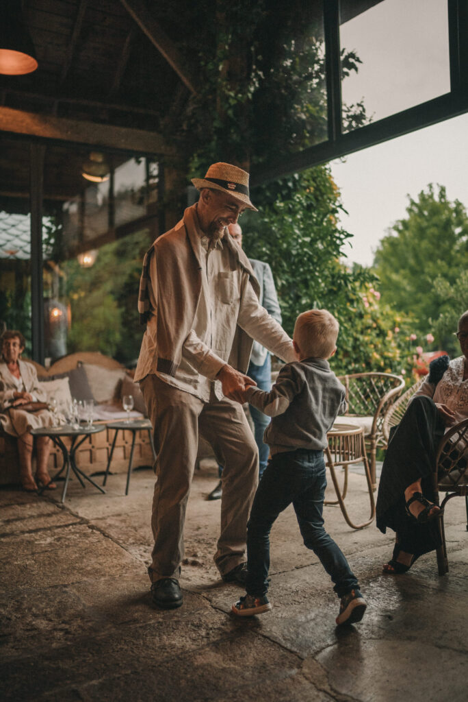 2021.07.24-Photo-de-mariage-d_Emeline-Gabriel-a-La-Ferme-Roudouic-a-Concarneau-par-Antoine-Borzeix-633-scaled