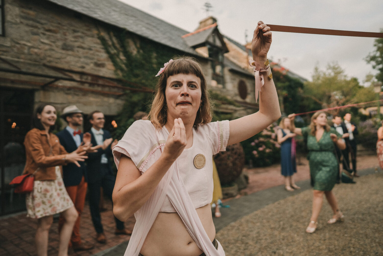 2021.07.24-Photo-de-mariage-d_Emeline-Gabriel-a-La-Ferme-Roudouic-a-Concarneau-par-Antoine-Borzeix-767