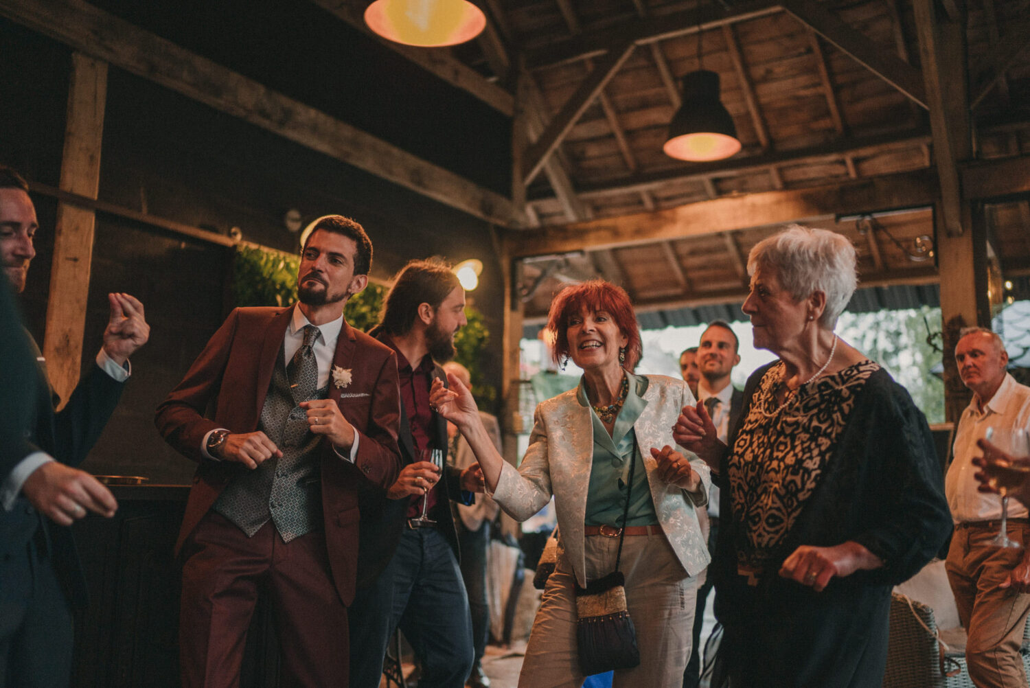 2021.07.24-Photo-de-mariage-d_Emeline-Gabriel-a-La-Ferme-Roudouic-a-Concarneau-par-Antoine-Borzeix-842