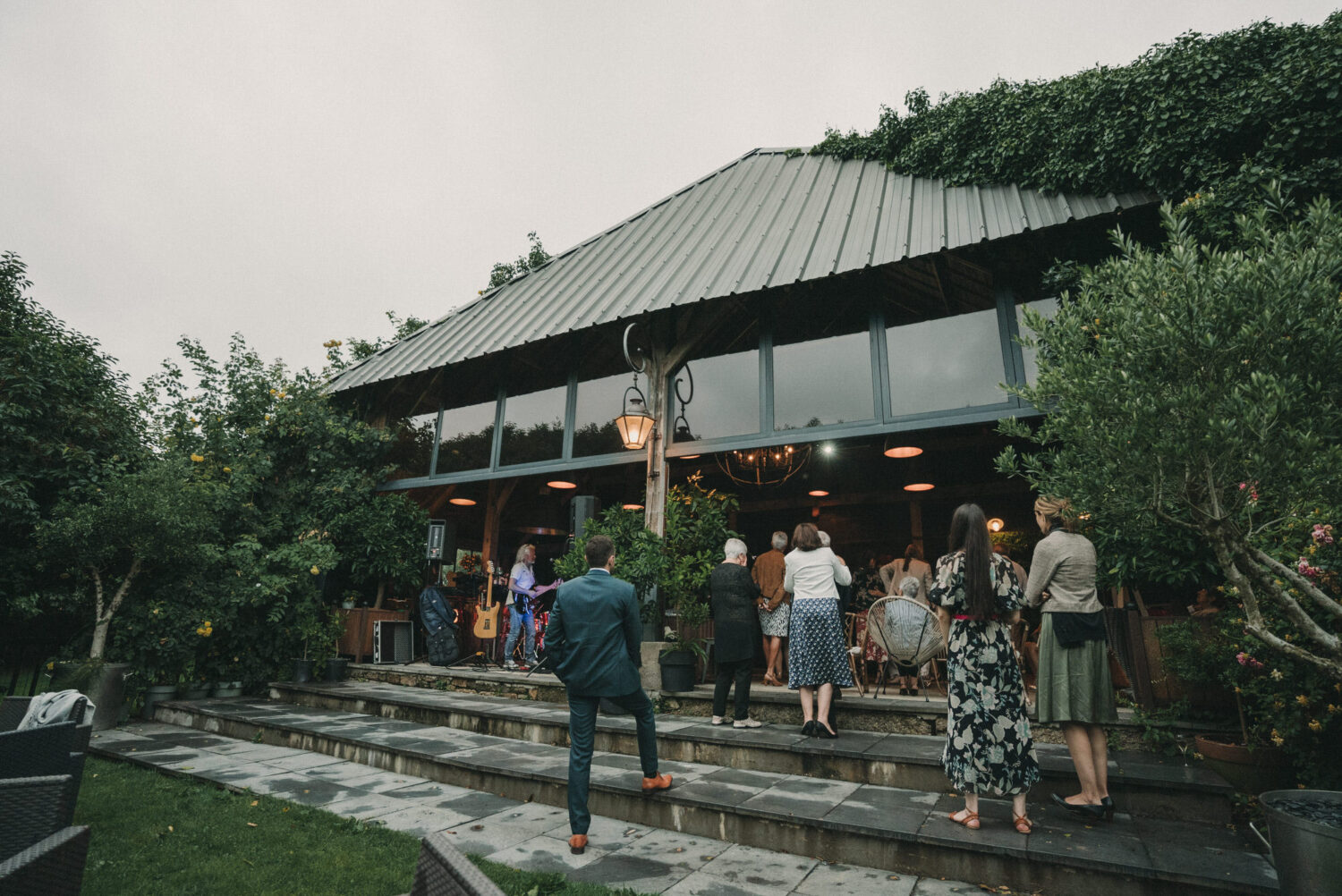 2021.07.24-Photo-de-mariage-d_Emeline-Gabriel-a-La-Ferme-Roudouic-a-Concarneau-par-Antoine-Borzeix-862