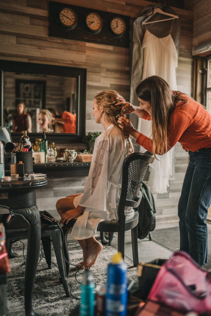 2021.08.07-Photo-de-mariage-de-Stephanie-Adrien-a-La-ferme-Roudouic-a-Concarneau-par-Antoine-Borzeix-135-scaled