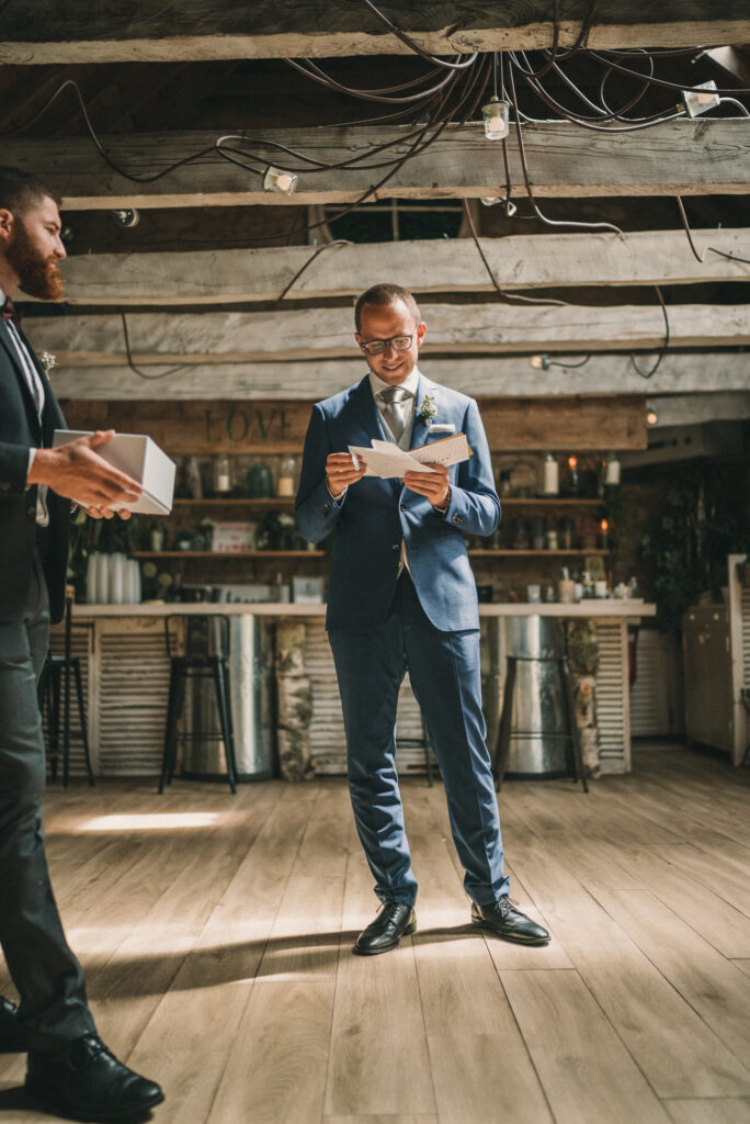 2021.08.07-Photo-de-mariage-de-Stephanie-Adrien-a-La-ferme-Roudouic-a-Concarneau-par-Antoine-Borzeix-72-scaled