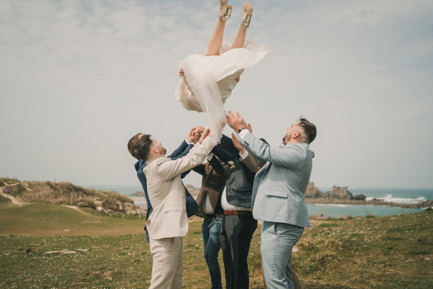 2022.04.22-Photo-de-mariage-de-Elodie-Mathieu-a-La-Cour-des-Grands-a-Gouesnou-par-Antoine-Borzeix-377