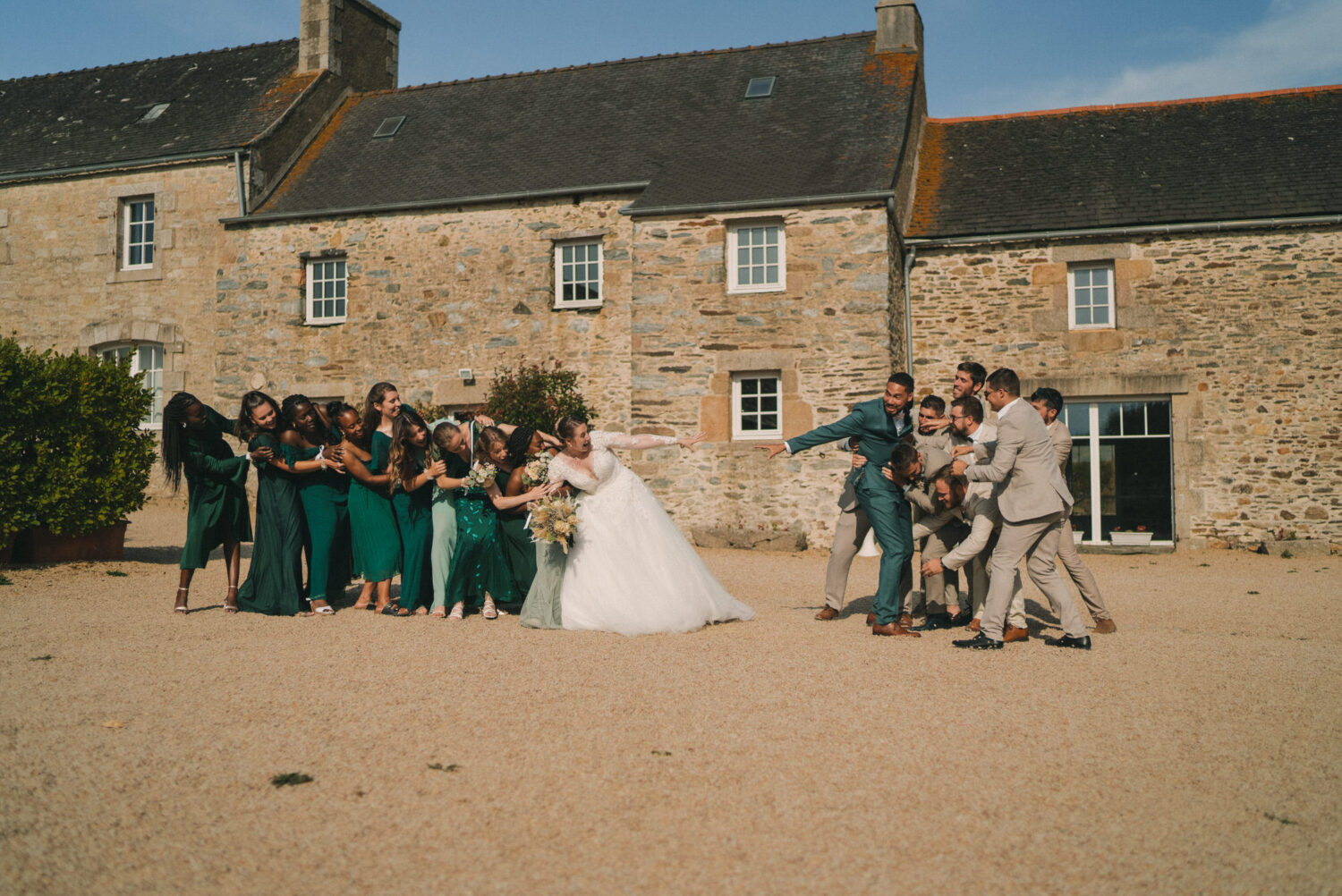Photo-de-mariage-d_Anaelle-Benjamin-a-l_Eglise-Nouvel-Espoir-a-Brest-et-Domain-Ar-Bant-a-Henvic-par-Antoine-Borzeix-1157