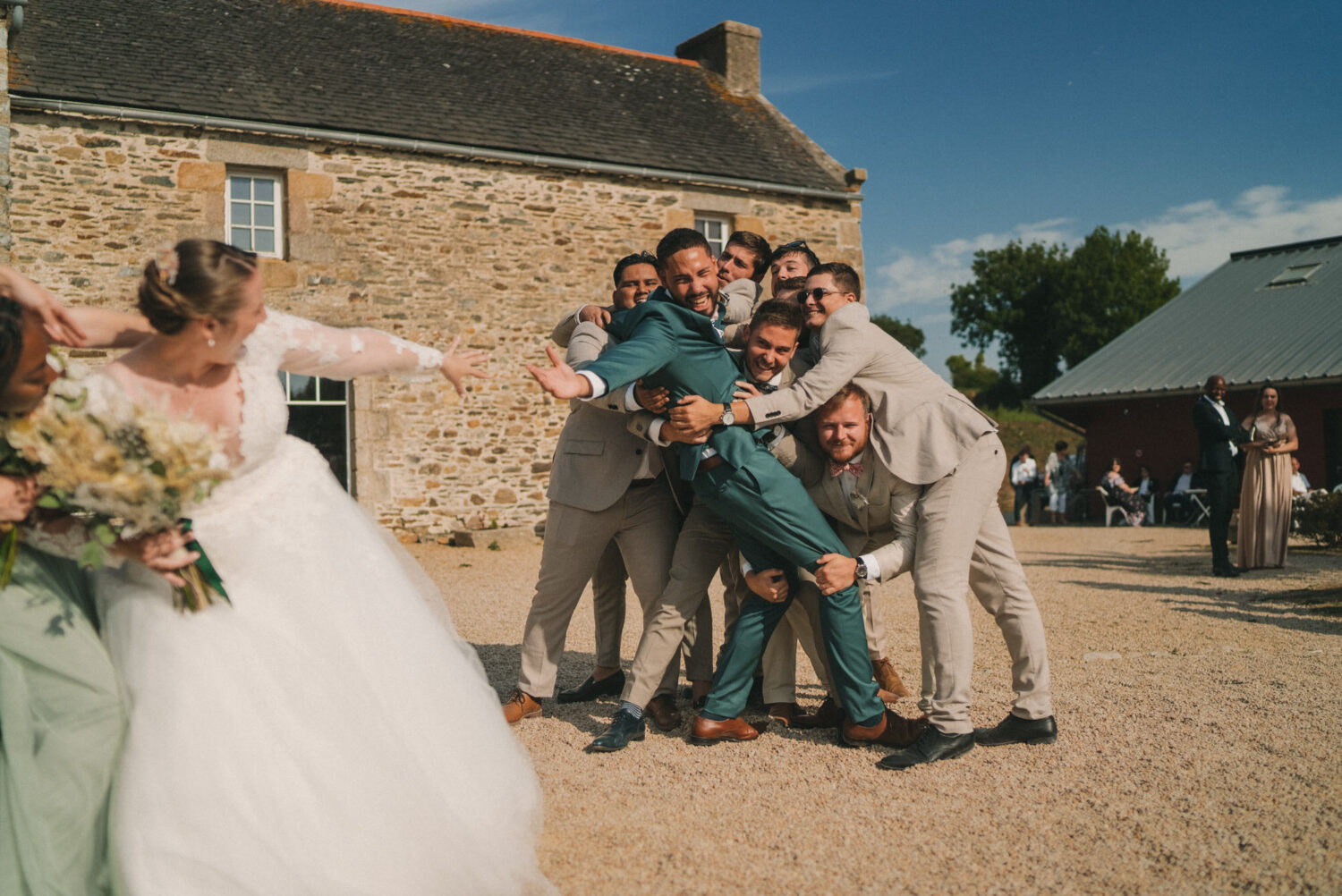 Photo-de-mariage-d_Anaelle-Benjamin-a-l_Eglise-Nouvel-Espoir-a-Brest-et-Domain-Ar-Bant-a-Henvic-par-Antoine-Borzeix-1160