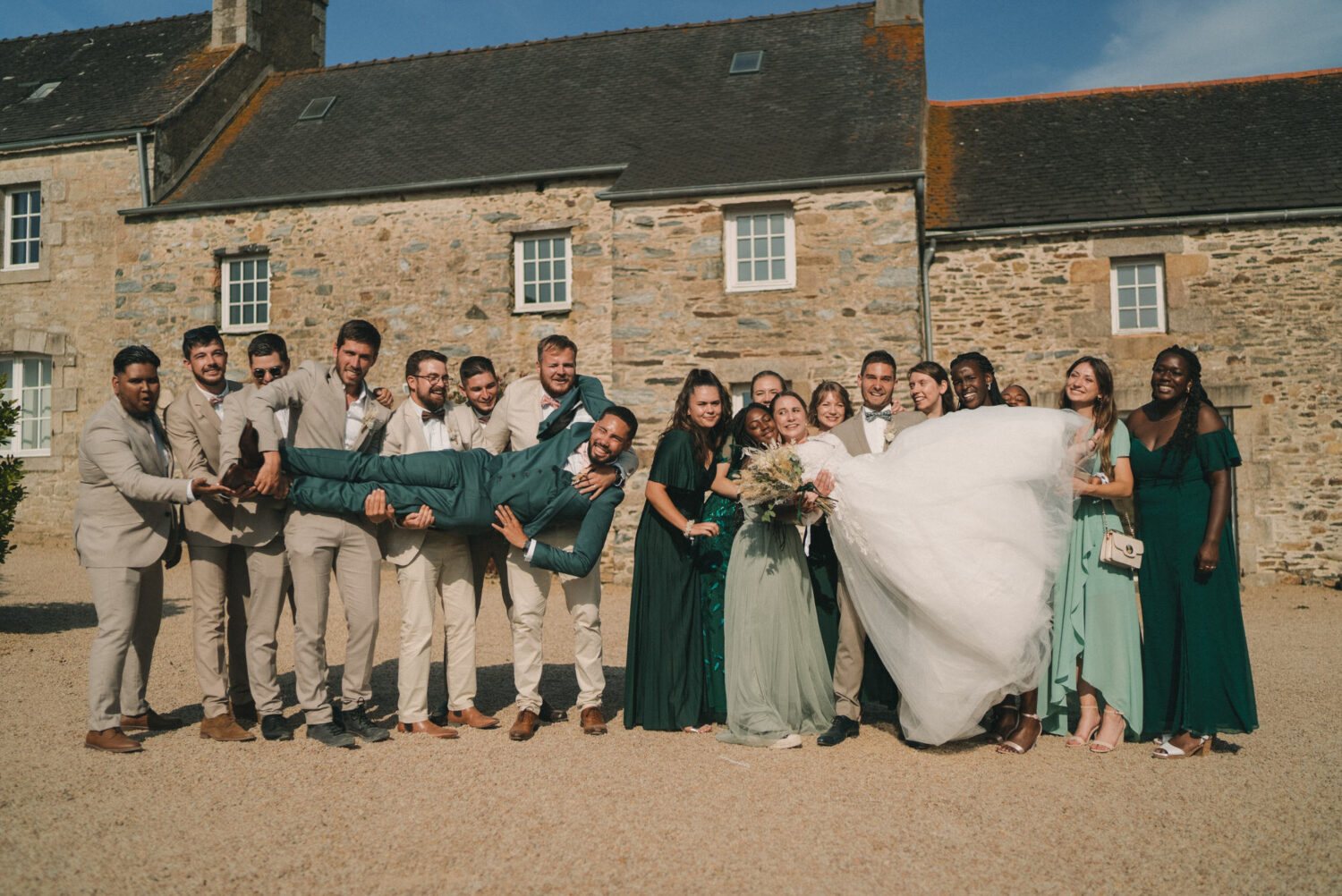 Photo-de-mariage-d_Anaelle-Benjamin-a-l_Eglise-Nouvel-Espoir-a-Brest-et-Domain-Ar-Bant-a-Henvic-par-Antoine-Borzeix-1170