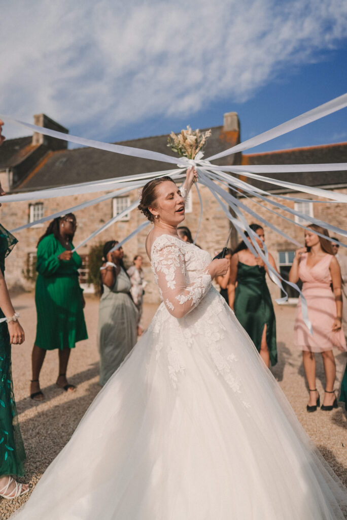 Photo-de-mariage-d_Anaelle-Benjamin-a-l_Eglise-Nouvel-Espoir-a-Brest-et-Domain-Ar-Bant-a-Henvic-par-Antoine-Borzeix-1340-scaled