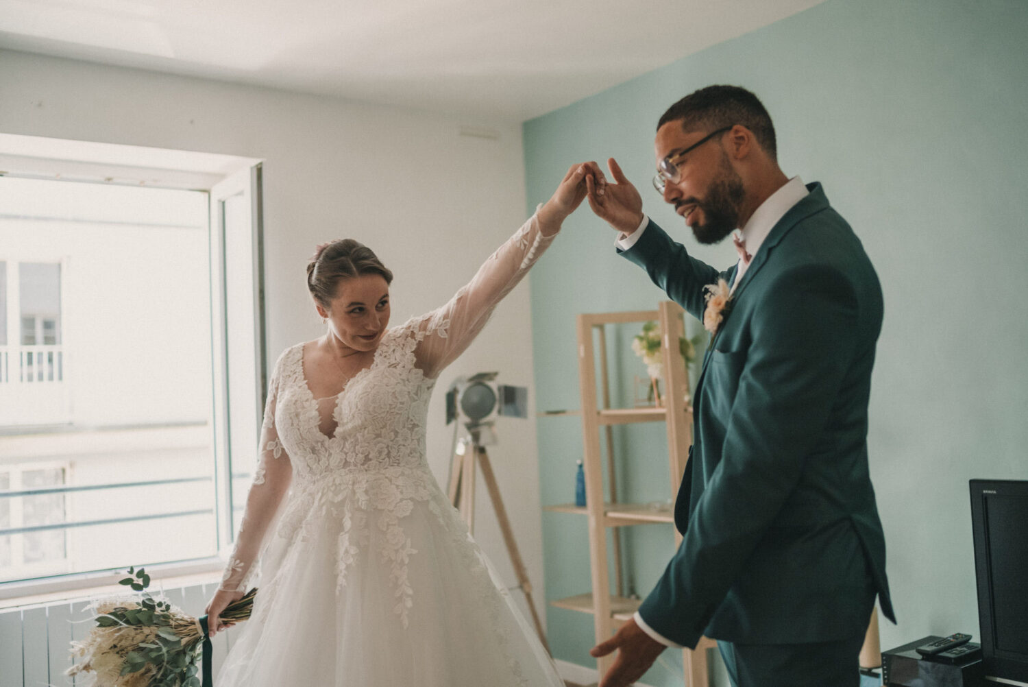 Photo-de-mariage-d_Anaelle-Benjamin-a-l_Eglise-Nouvel-Espoir-a-Brest-et-Domain-Ar-Bant-a-Henvic-par-Antoine-Borzeix-337