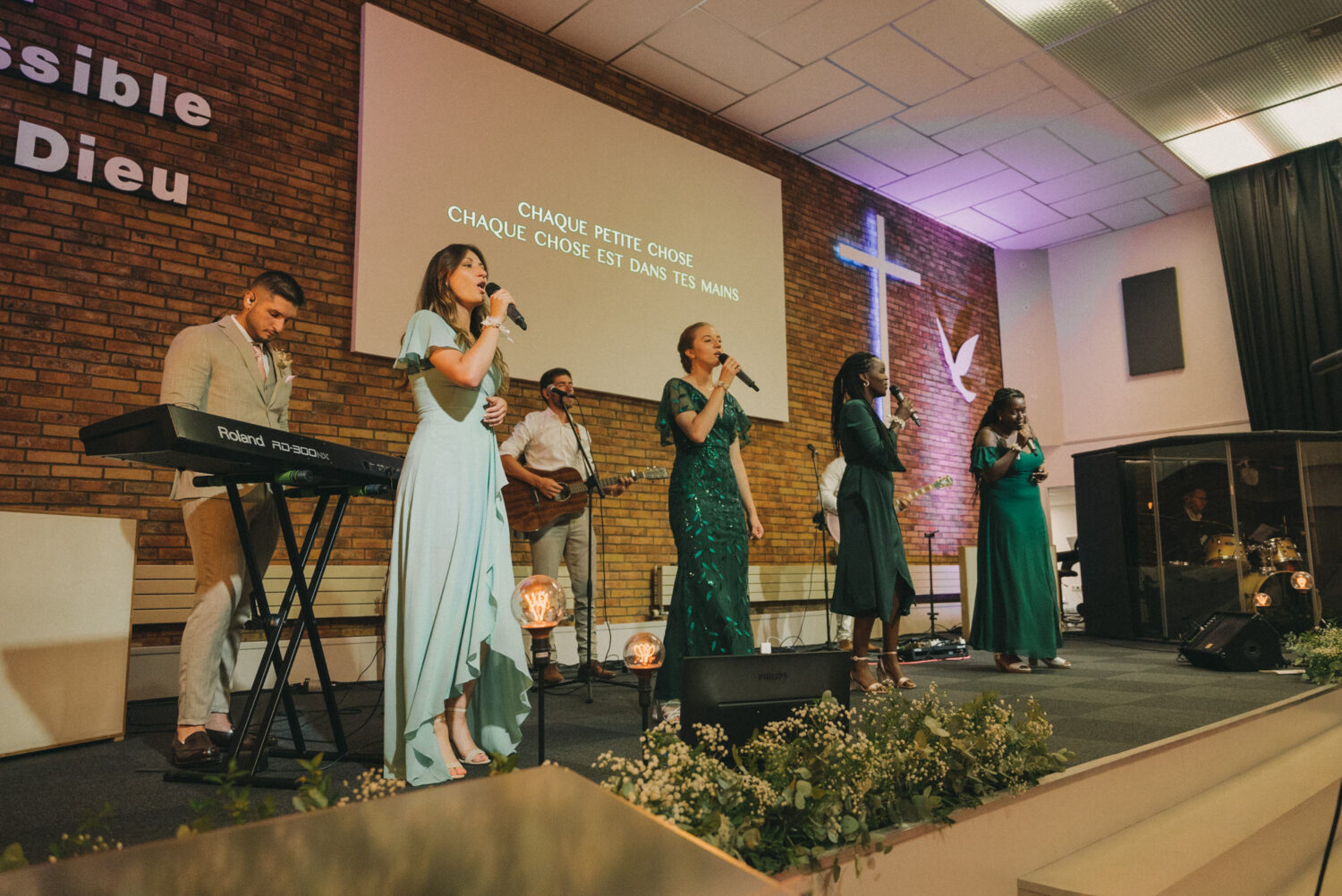 Photo-de-mariage-d_Anaelle-Benjamin-a-l_Eglise-Nouvel-Espoir-a-Brest-et-Domain-Ar-Bant-a-Henvic-par-Antoine-Borzeix-444