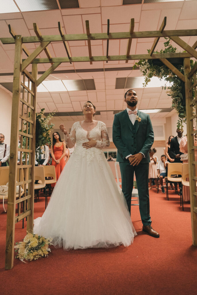 Photo-de-mariage-d_Anaelle-Benjamin-a-l_Eglise-Nouvel-Espoir-a-Brest-et-Domain-Ar-Bant-a-Henvic-par-Antoine-Borzeix-575-scaled