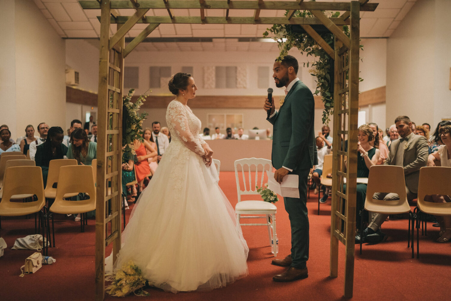 Photo-de-mariage-d_Anaelle-Benjamin-a-l_Eglise-Nouvel-Espoir-a-Brest-et-Domain-Ar-Bant-a-Henvic-par-Antoine-Borzeix-743