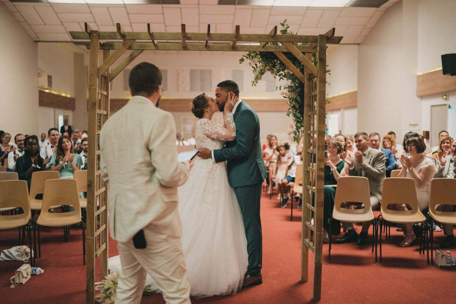 Photo-de-mariage-d_Anaelle-Benjamin-a-l_Eglise-Nouvel-Espoir-a-Brest-et-Domain-Ar-Bant-a-Henvic-par-Antoine-Borzeix-785