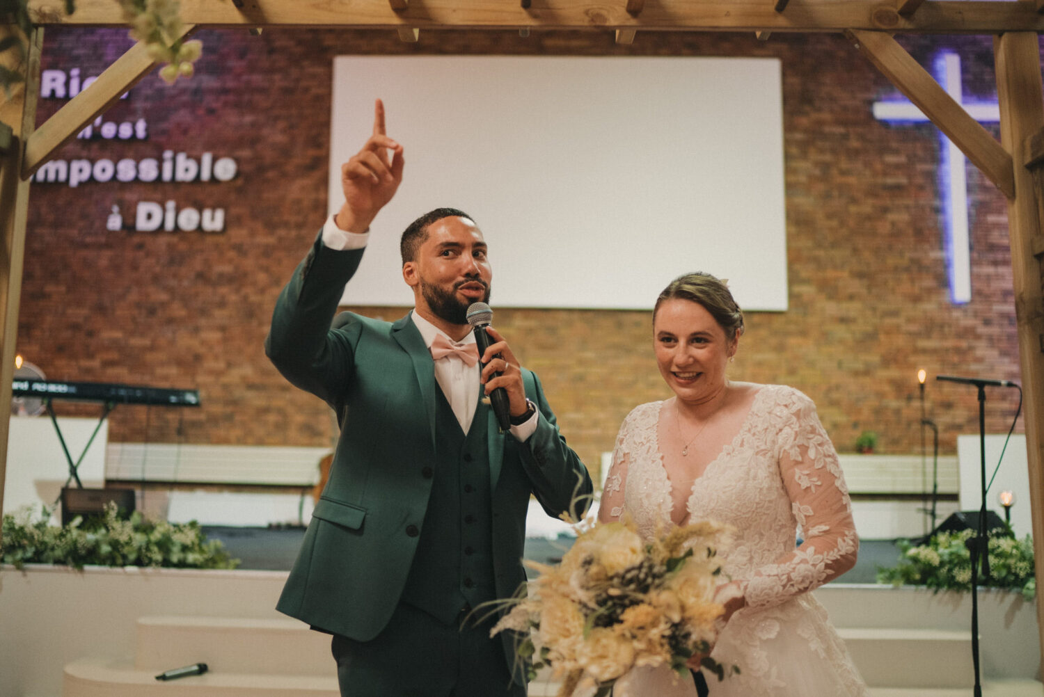 Photo-de-mariage-d_Anaelle-Benjamin-a-l_Eglise-Nouvel-Espoir-a-Brest-et-Domain-Ar-Bant-a-Henvic-par-Antoine-Borzeix-842