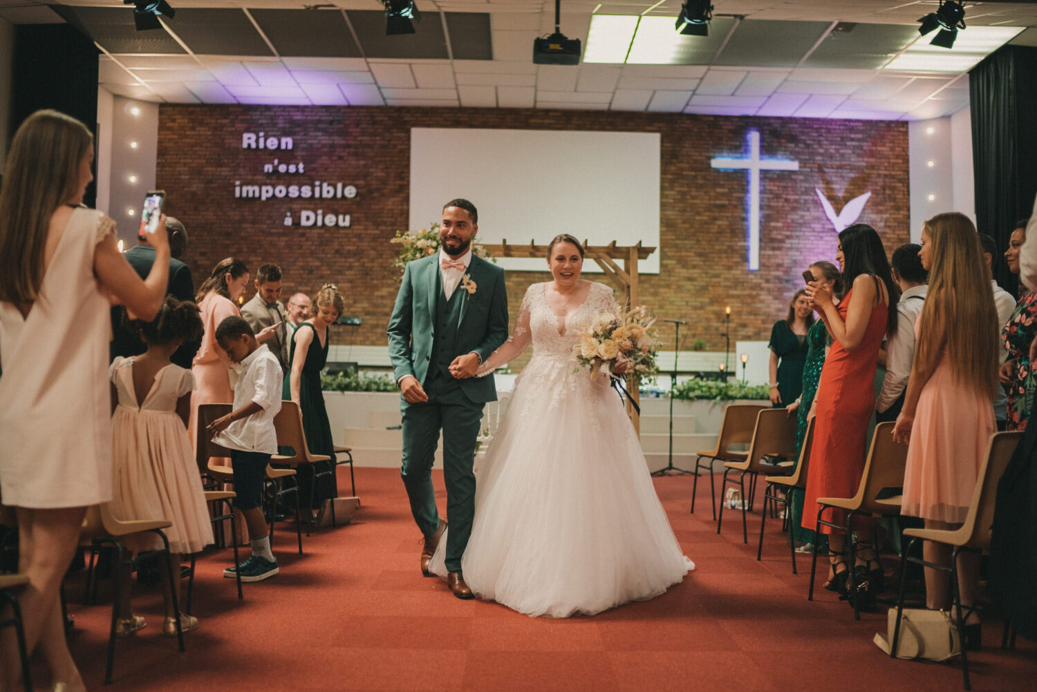 Photo-de-mariage-d_Anaelle-Benjamin-a-l_Eglise-Nouvel-Espoir-a-Brest-et-Domain-Ar-Bant-a-Henvic-par-Antoine-Borzeix-847