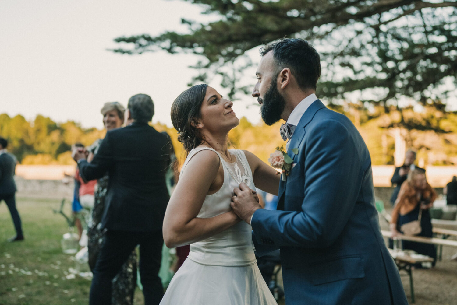 Photo-de-mariage-dIsabella-Thibault-au-Domaine-de-Kerenez-a-Loctudy-par-Antoine-Borzeix-2022.09.17-1561