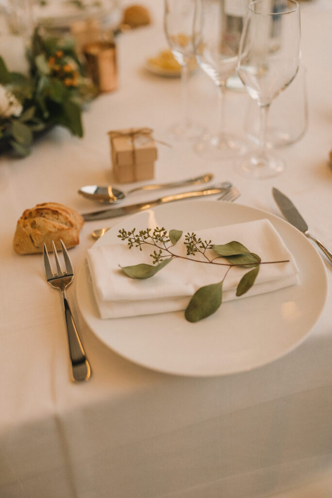 Photo-de-mariage-dIsabella-Thibault-au-Domaine-de-Kerenez-a-Loctudy-par-Antoine-Borzeix-2022.09.17-1752-scaled