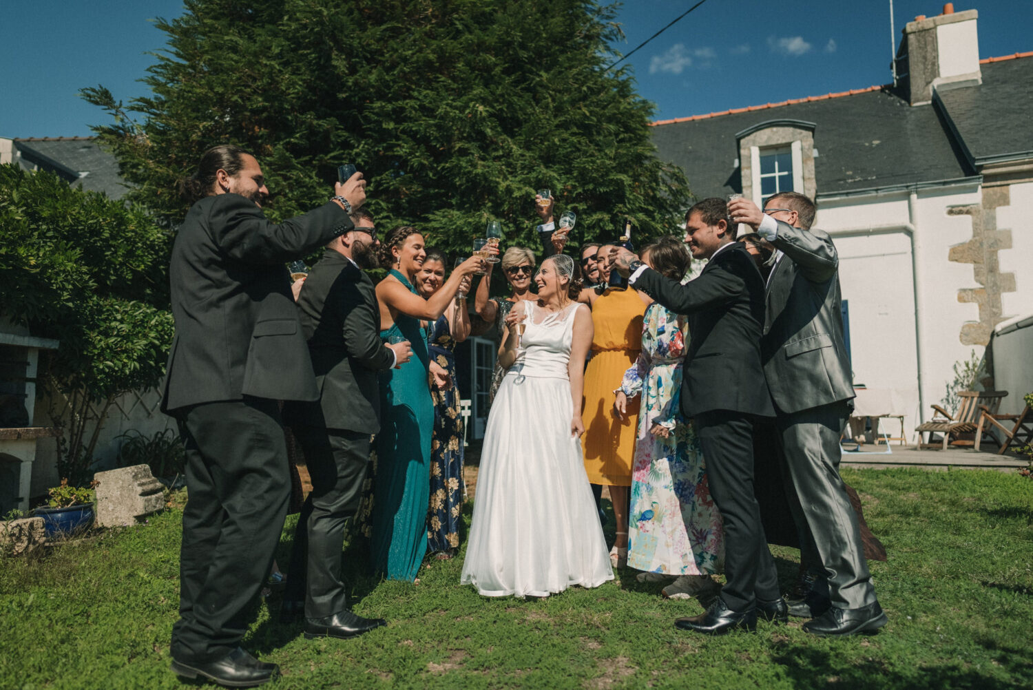 Photo-de-mariage-dIsabella-Thibault-au-Domaine-de-Kerenez-a-Loctudy-par-Antoine-Borzeix-2022.09.17-217