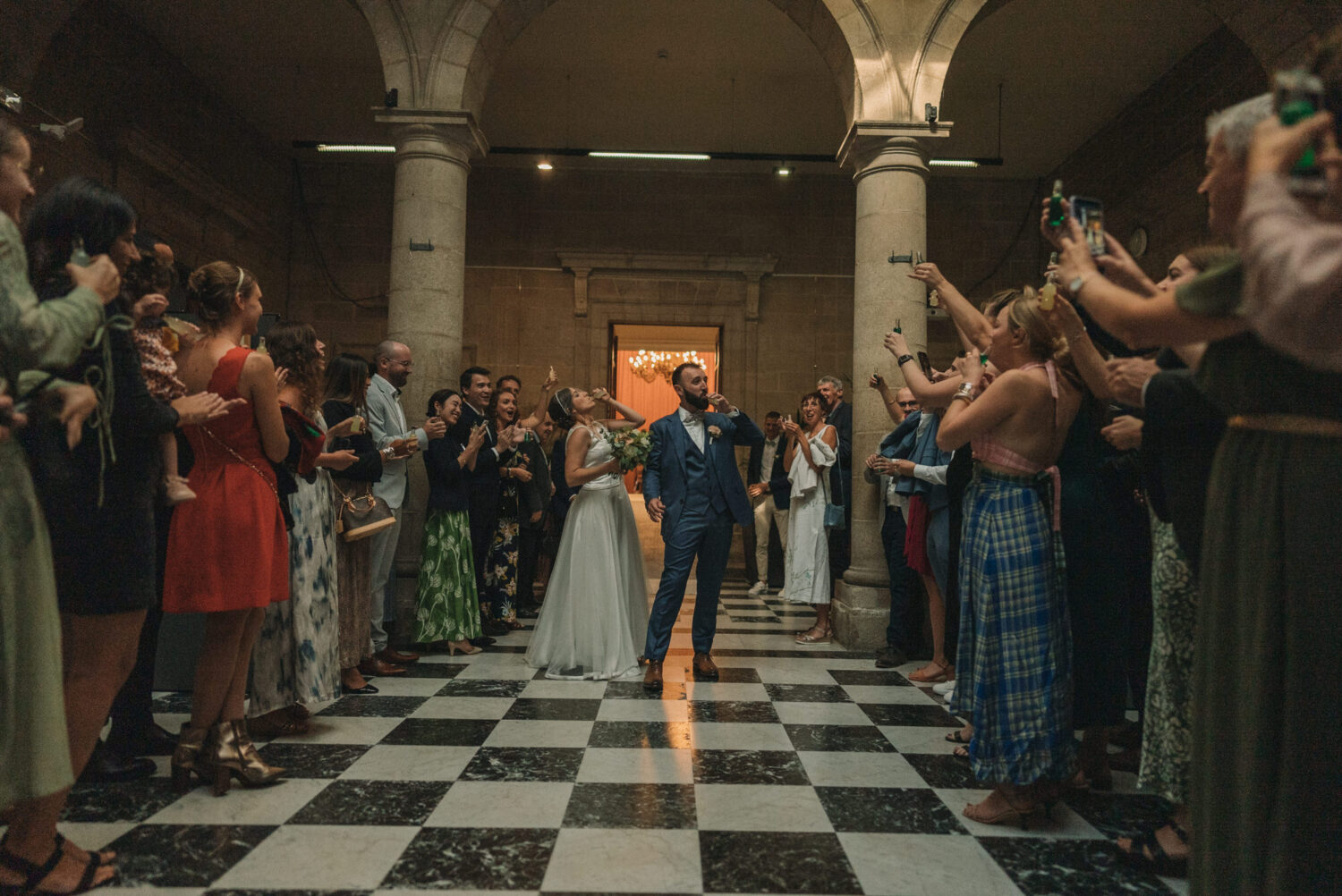 Photo-de-mariage-dIsabella-Thibault-au-Domaine-de-Kerenez-a-Loctudy-par-Antoine-Borzeix-2022.09.17-698