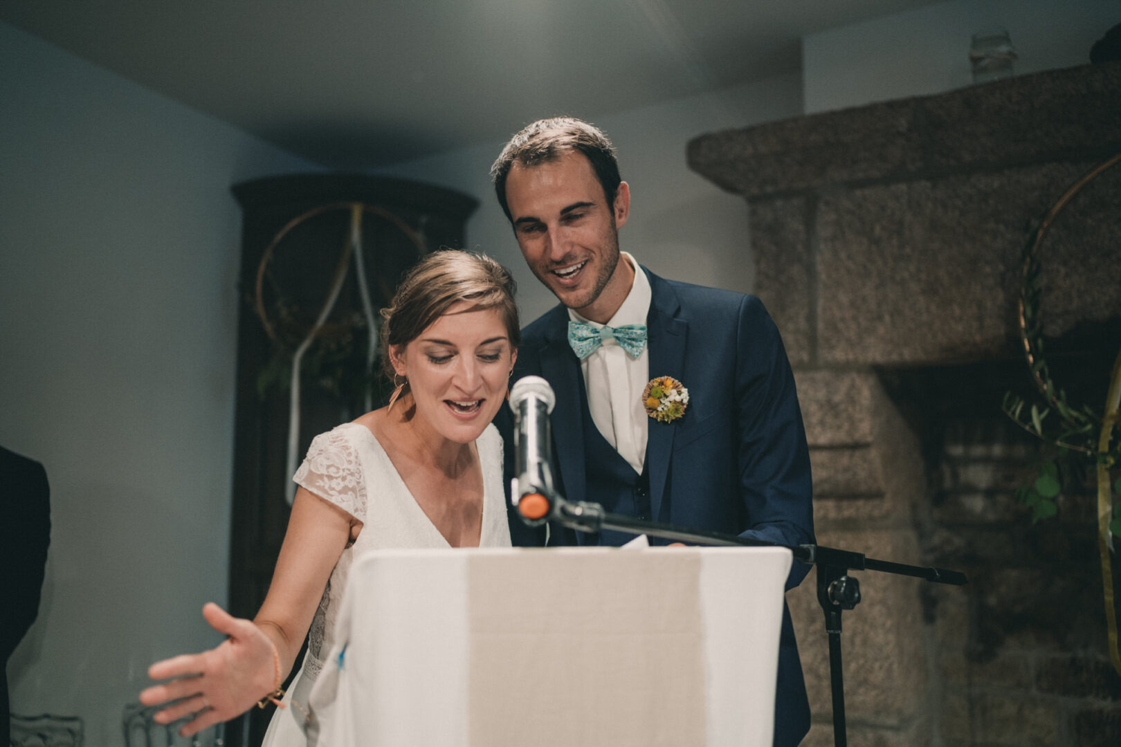 Photo-de-mariage-de-AM-a-la-Mairie-de-St-Pol-de-Leon-et-au-Manoir-de-Penfao-a-Saint-Thegonnec-par-Antoine-Borzeix-122