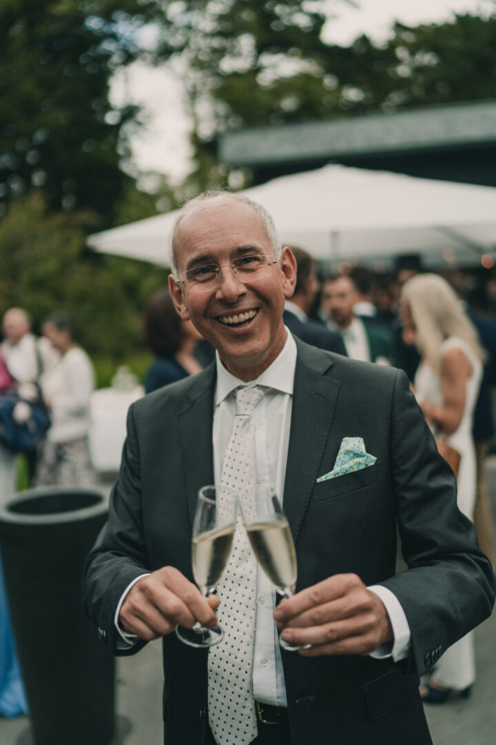 Photo-de-mariage-de-AM-a-la-Mairie-de-St-Pol-de-Leon-et-au-Manoir-de-Penfao-a-Saint-Thegonnec-par-Antoine-Borzeix-134