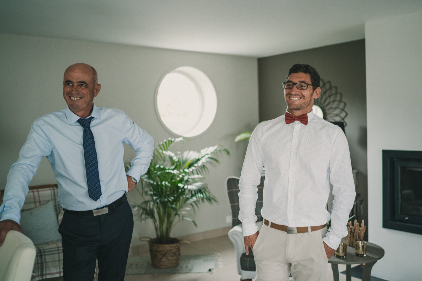 Photo-de-mariage-de-AM-a-la-Mairie-de-St-Pol-de-Leon-et-au-Manoir-de-Penfao-a-Saint-Thegonnec-par-Antoine-Borzeix-44