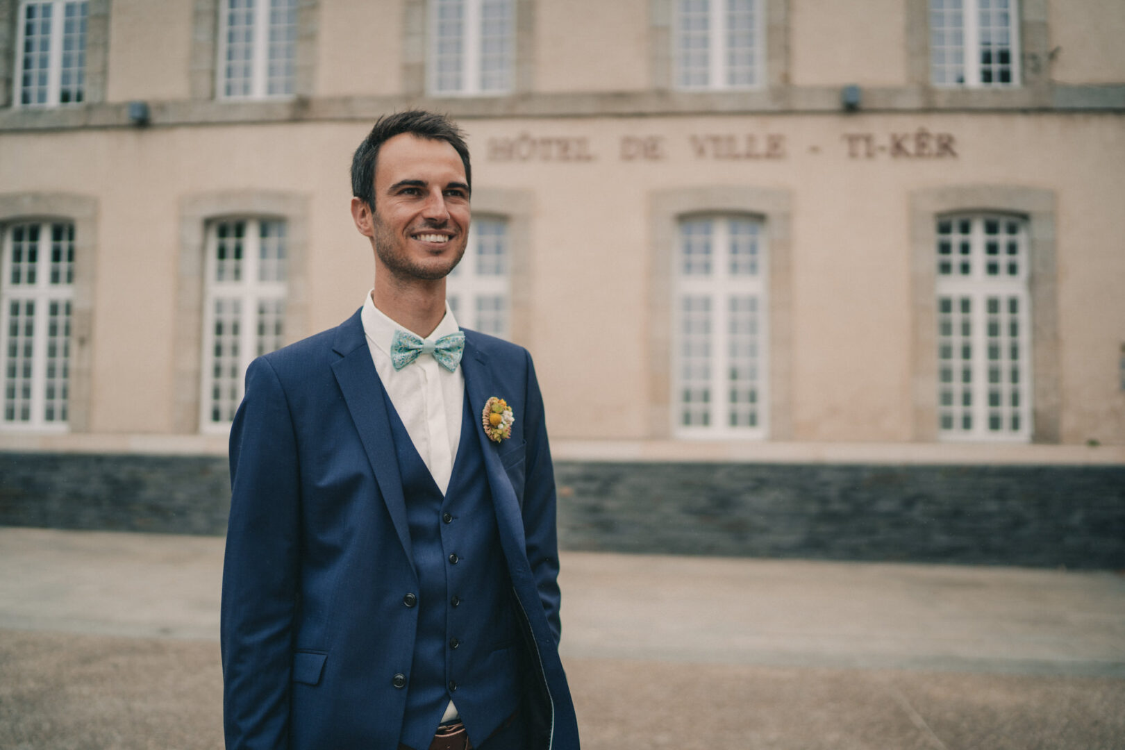 Photo-de-mariage-de-AM-a-la-Mairie-de-St-Pol-de-Leon-et-au-Manoir-de-Penfao-a-Saint-Thegonnec-par-Antoine-Borzeix-65