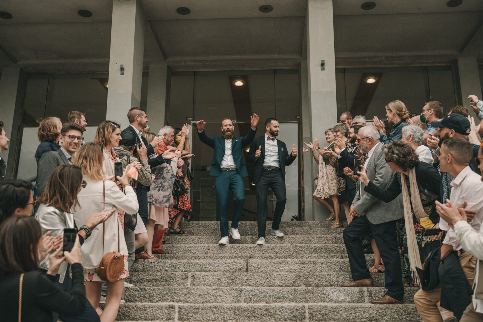 Photo de mariage de Jean-Marie & Guillaume à la mairie de Brest et à la Colonie de Trezien à Plouarzel en Bretagne par Antoine Borzeix-338