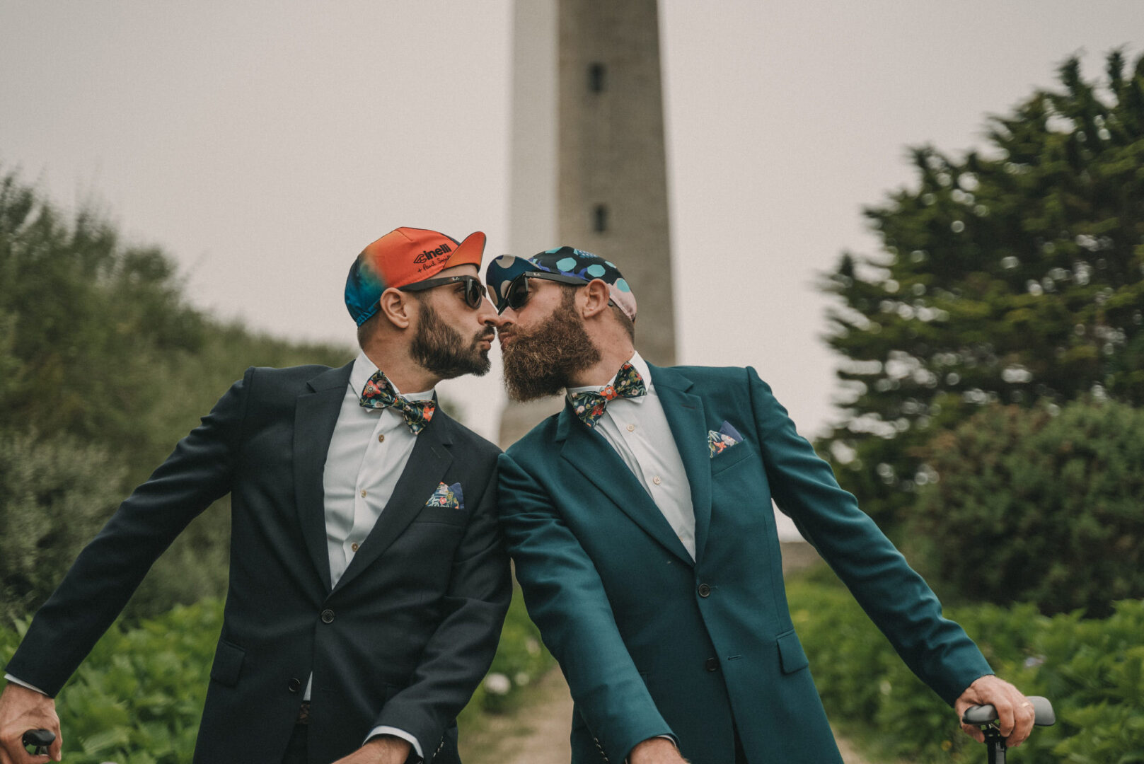 Photo de mariage de Jean-Marie & Guillaume à la mairie de Brest et à la Colonie de Trezien à Plouarzel en Bretagne par Antoine Borzeix-425