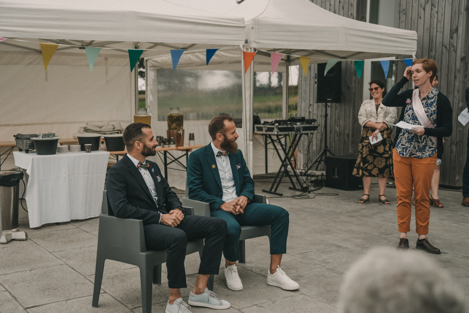 Photo de mariage de Jean-Marie & Guillaume à la mairie de Brest et à la Colonie de Trezien à Plouarzel en Bretagne par Antoine Borzeix-601