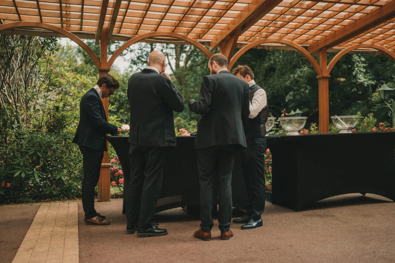 Photo de mariage de L&PA au Moulin de Traon Lez à Bohars par Antoine Borzeix 142