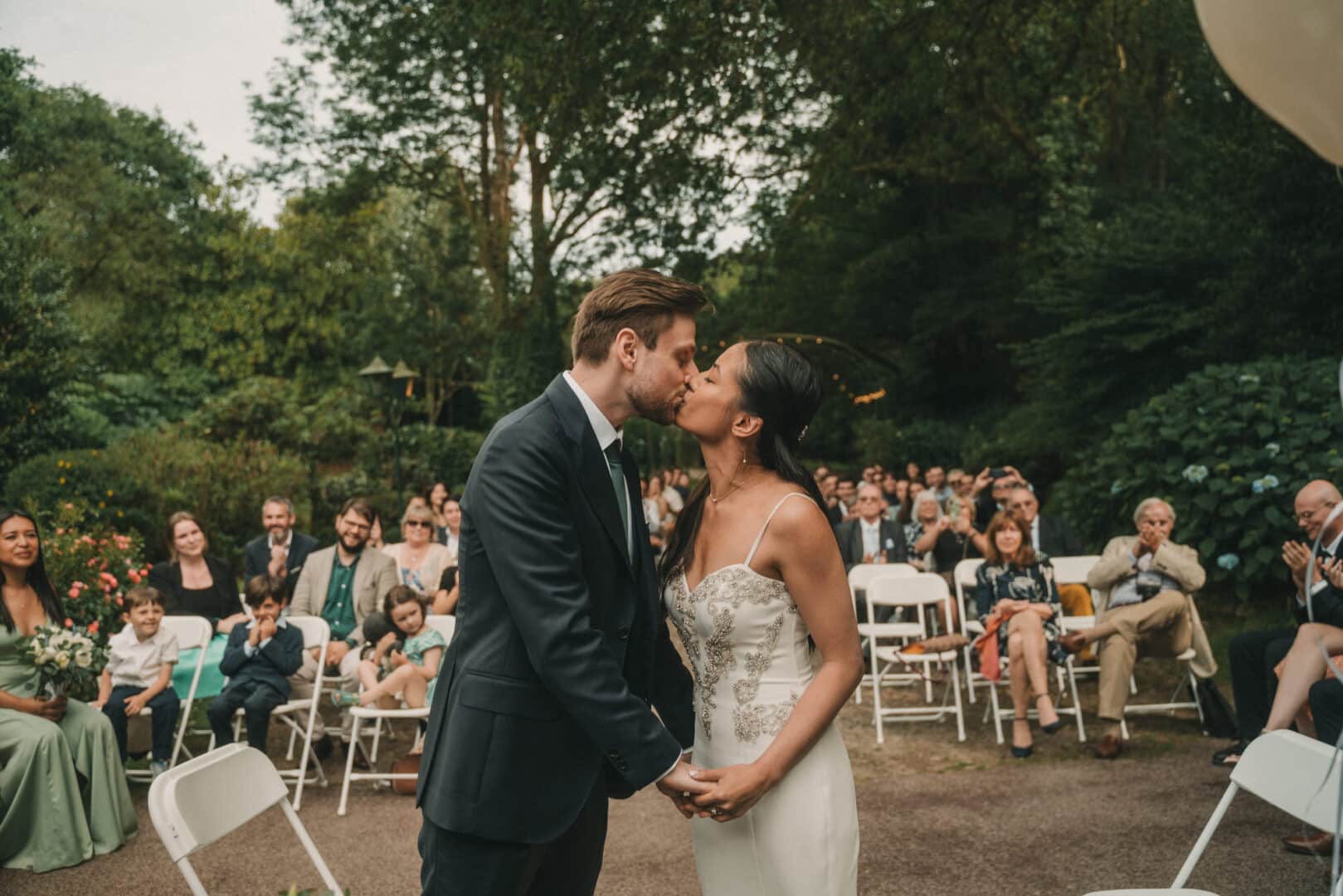 Photo de mariage de L&PA au Moulin de Traon Lez à Bohars par Antoine Borzeix 406