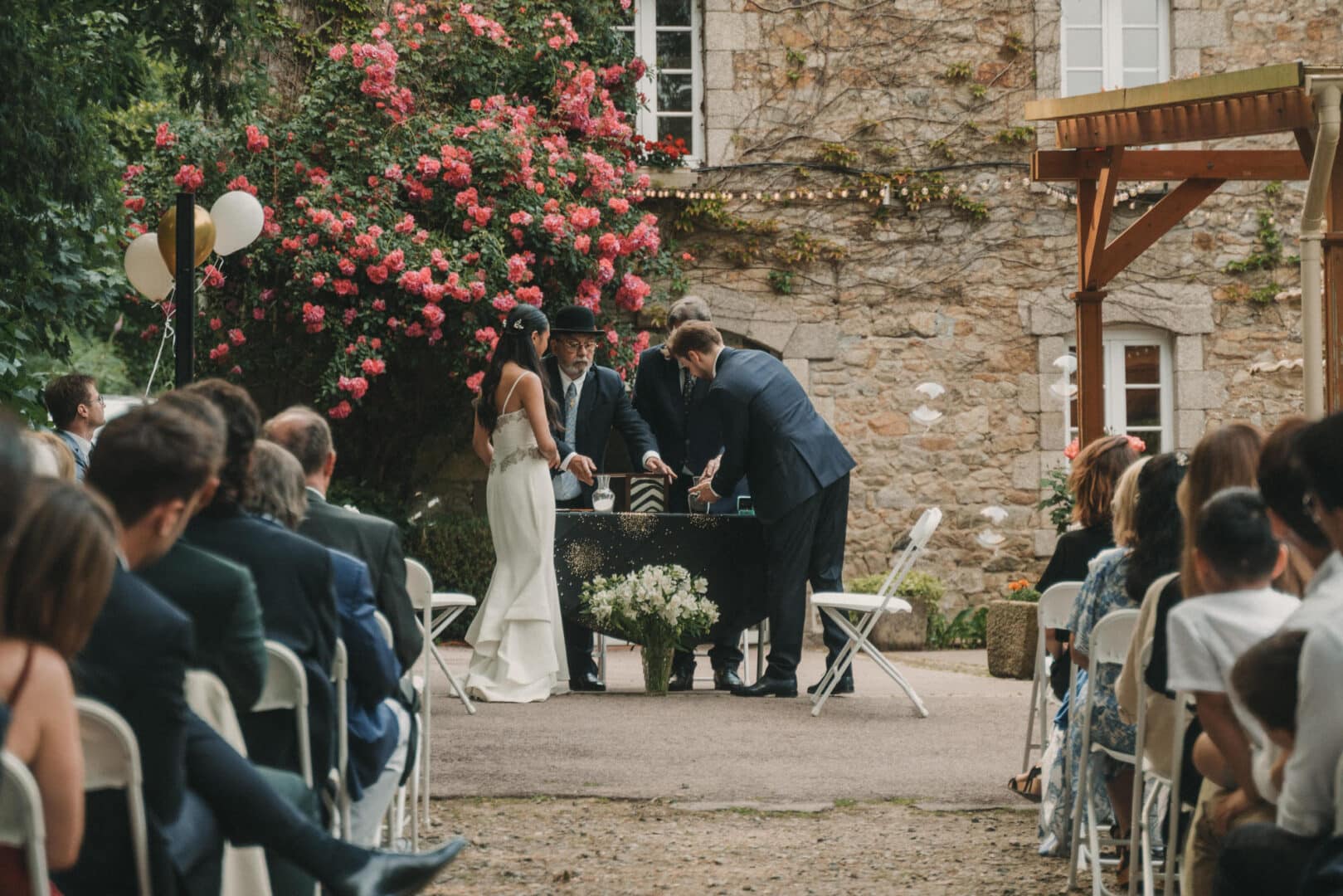 Photo de mariage de L&PA au Moulin de Traon Lez à Bohars par Antoine Borzeix 430