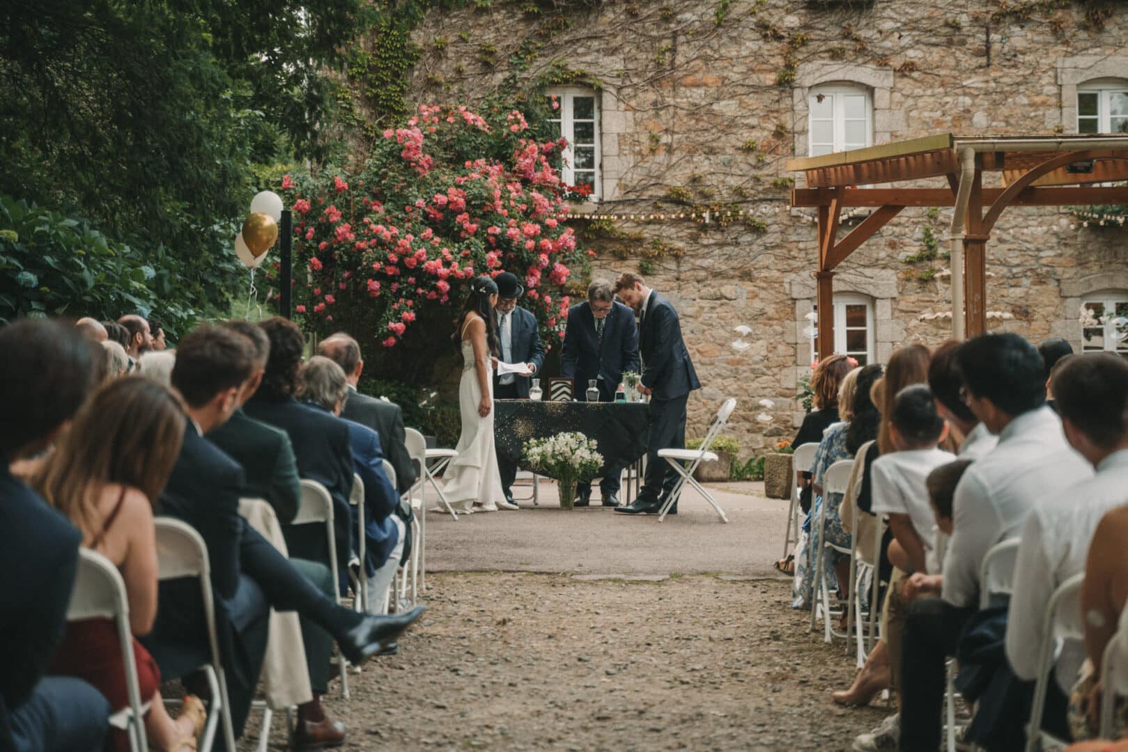 Photo de mariage de L&PA au Moulin de Traon Lez à Bohars par Antoine Borzeix 431