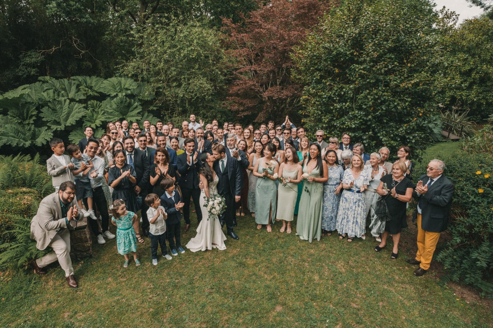 Photo de mariage de L&PA au Moulin de Traon Lez à Bohars par Antoine Borzeix 454
