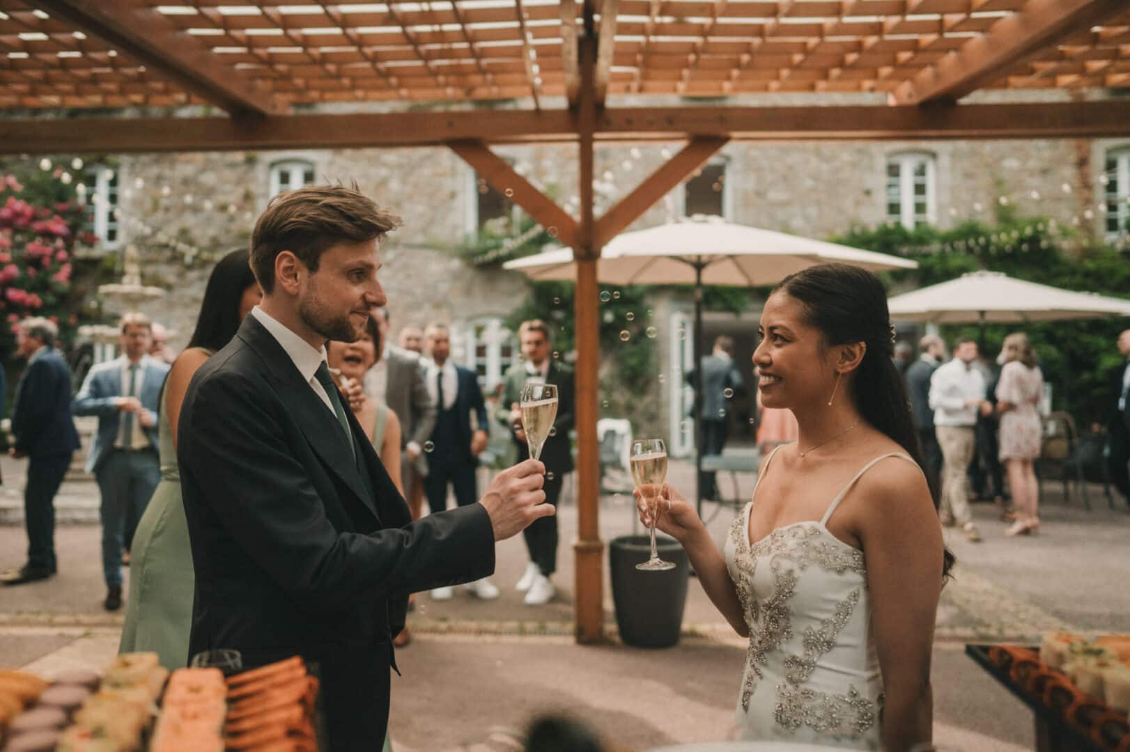 Photo de mariage de L&PA au Moulin de Traon Lez à Bohars par Antoine Borzeix 499