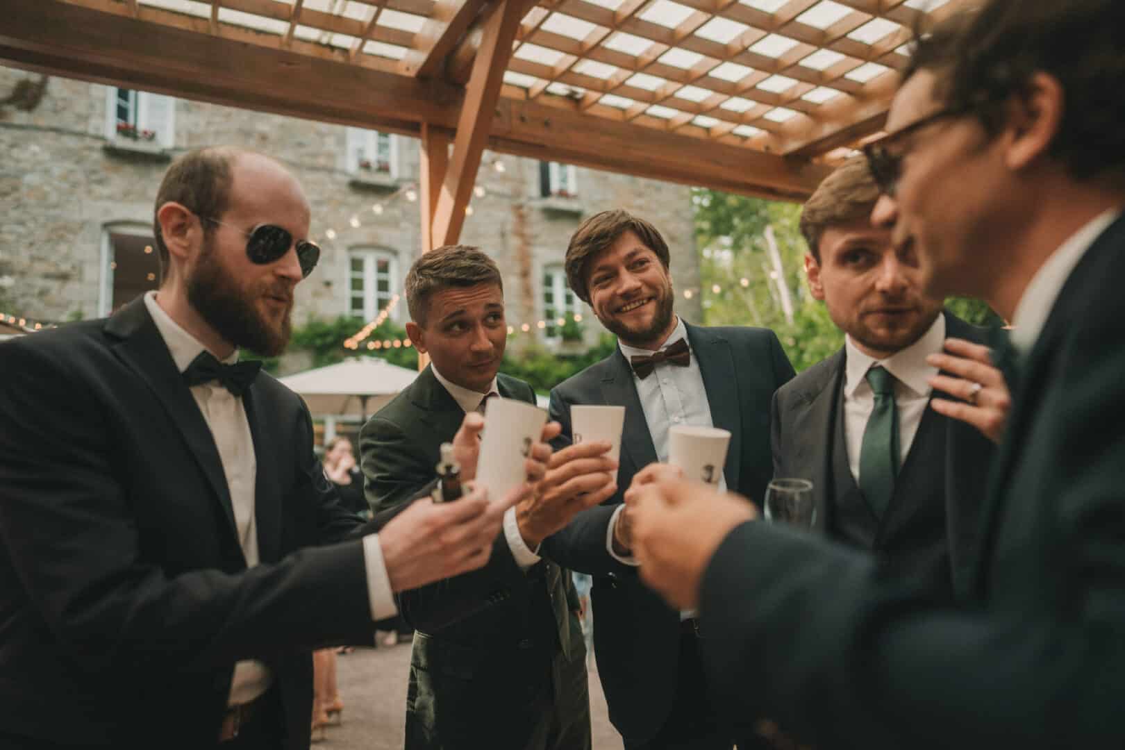 Photo de mariage de L&PA au Moulin de Traon Lez à Bohars par Antoine Borzeix 535
