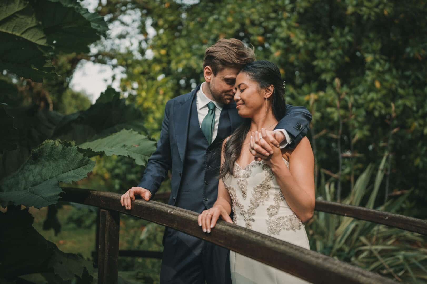 Photo de mariage de L&PA au Moulin de Traon Lez à Bohars par Antoine Borzeix 703