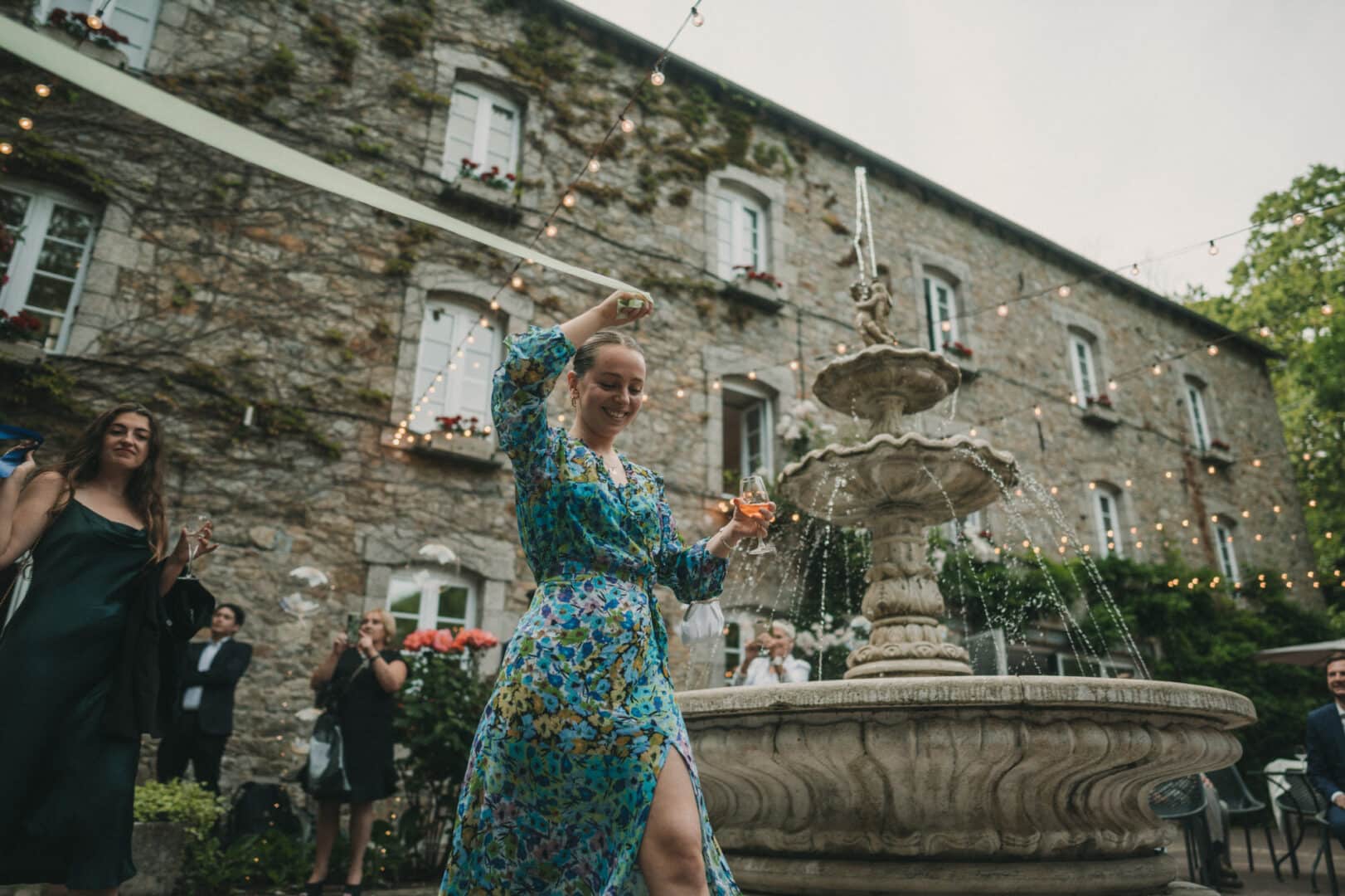 Photo de mariage de L&PA au Moulin de Traon Lez à Bohars par Antoine Borzeix 766