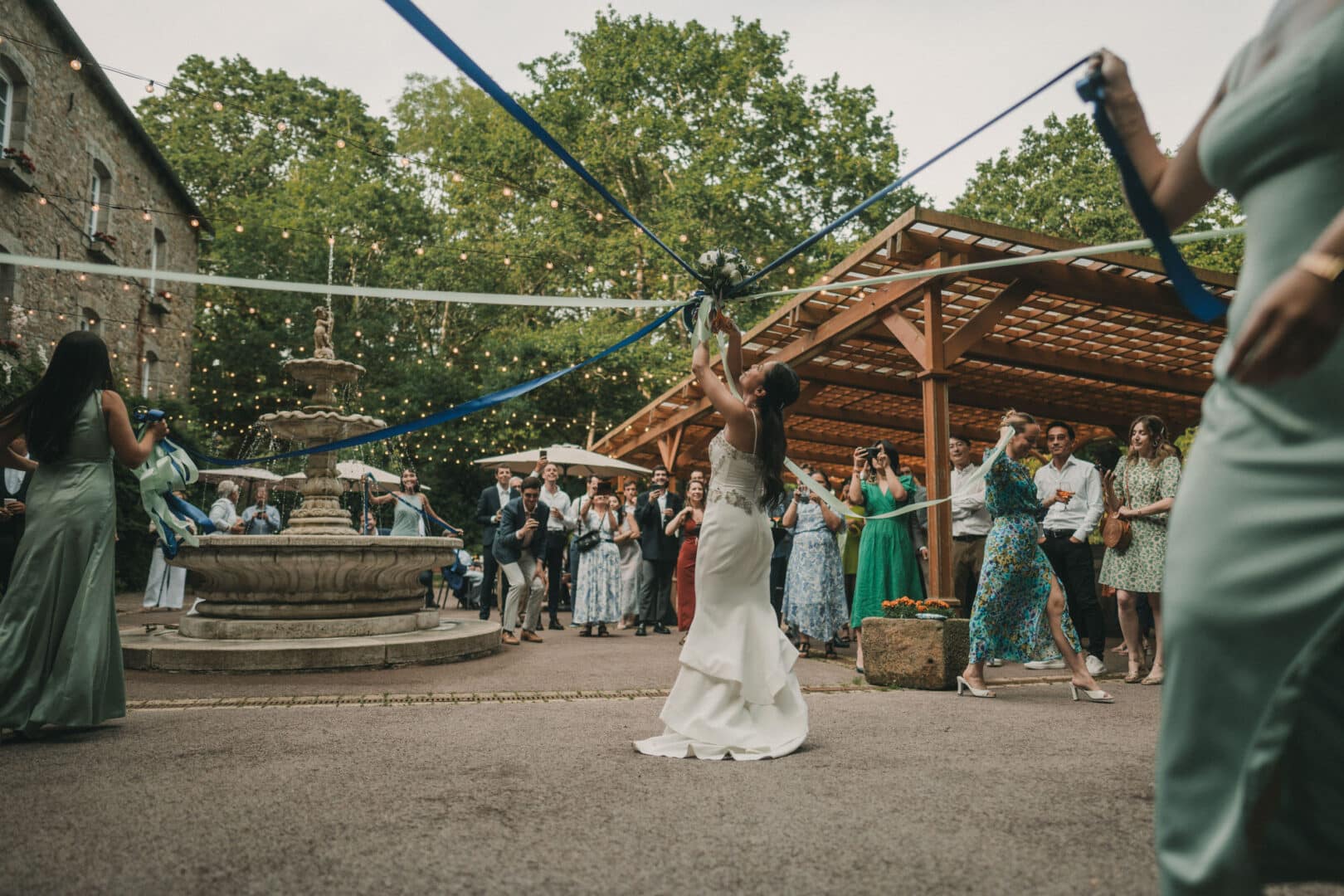 Photo de mariage de L&PA au Moulin de Traon Lez à Bohars par Antoine Borzeix 781