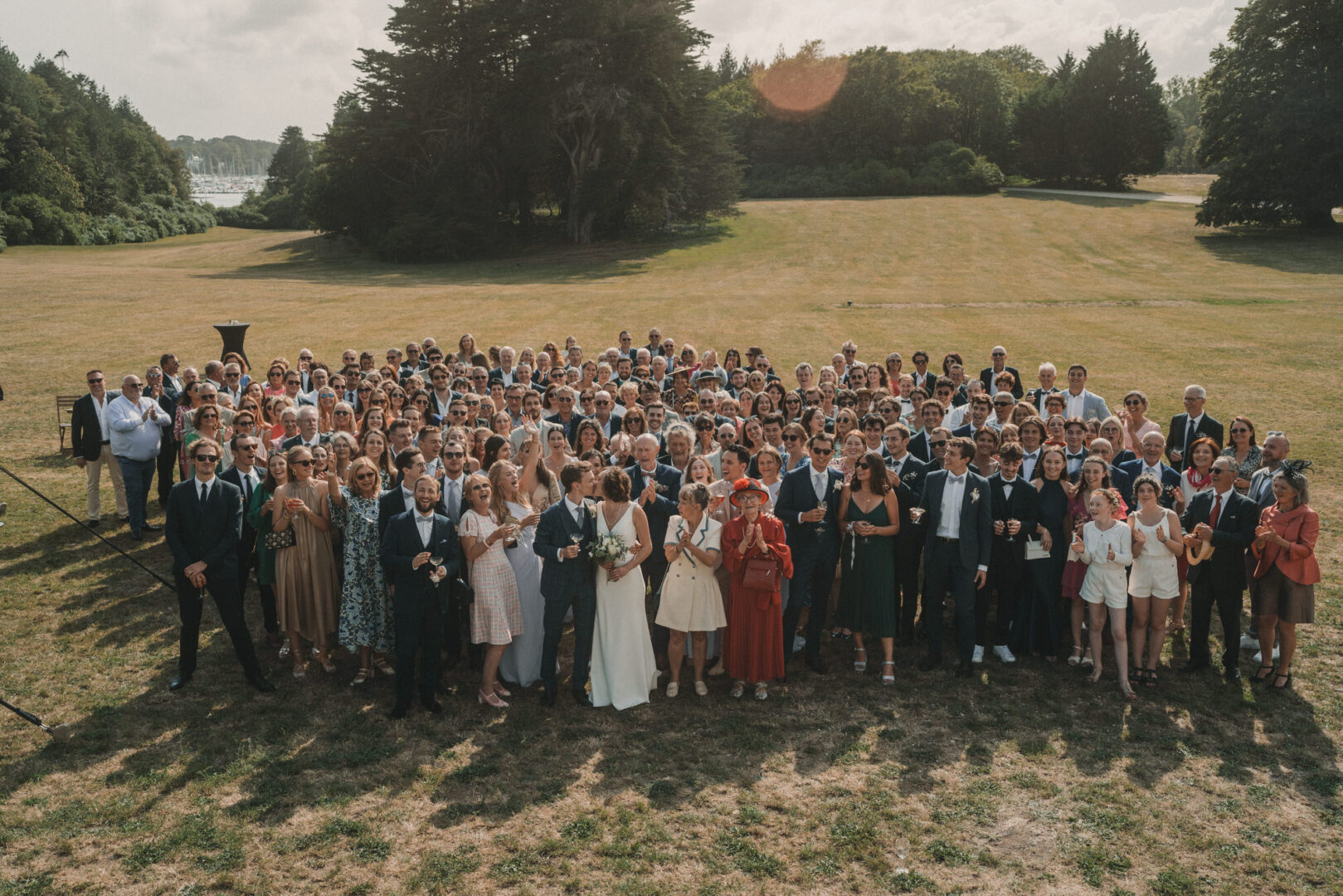 Photo de mariage de M&M au Château Les Garennes à Clohars-Fouesnant Bénodet par Antoine Borzeix 1167
