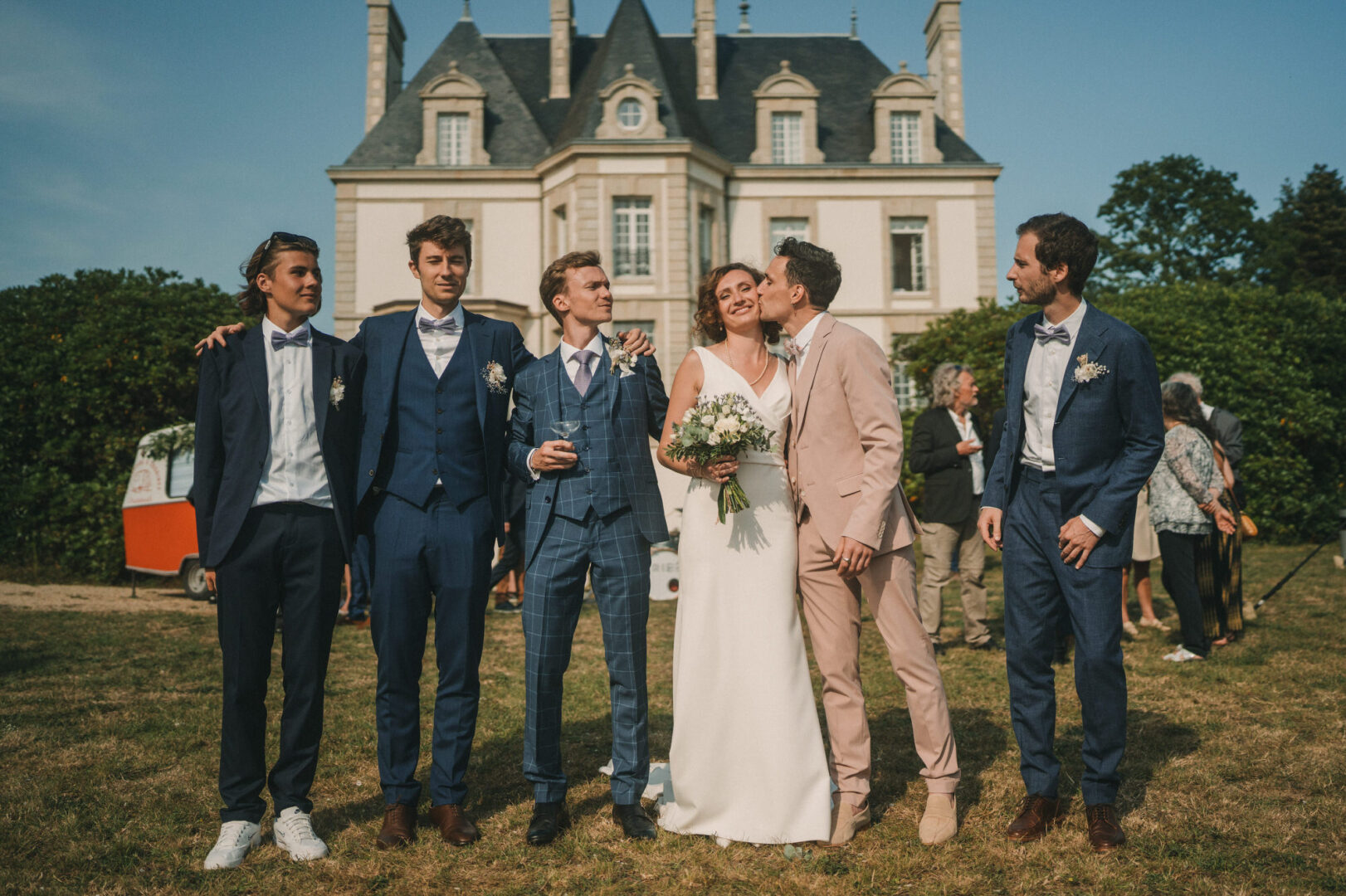 Photo de mariage de M&M au Château Les Garennes à Clohars-Fouesnant Bénodet par Antoine Borzeix 1237