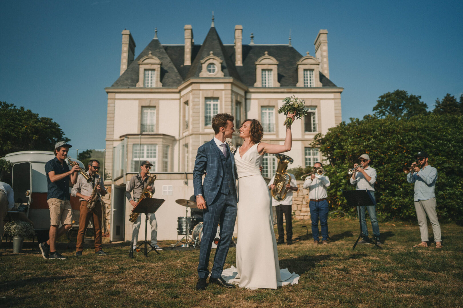Photo de mariage de M&M au Château Les Garennes à Clohars-Fouesnant Bénodet par Antoine Borzeix 1315