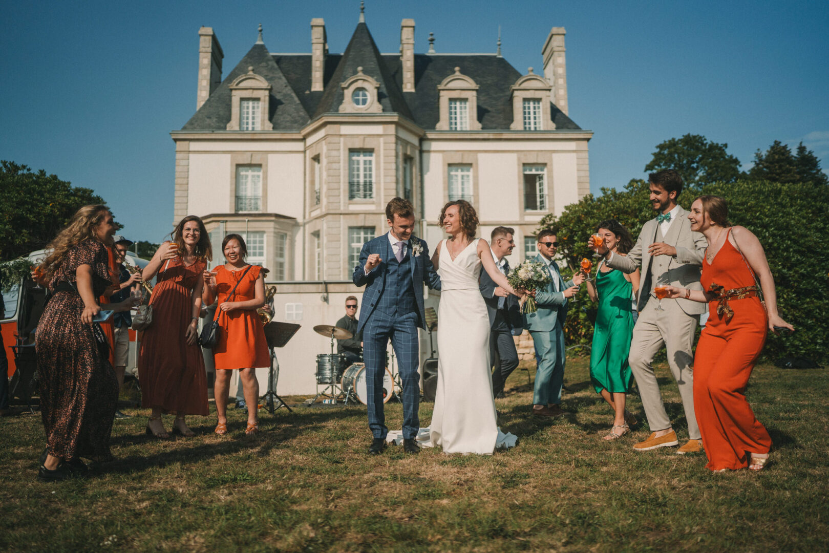 Photo de mariage de M&M au Château Les Garennes à Clohars-Fouesnant Bénodet par Antoine Borzeix 1319
